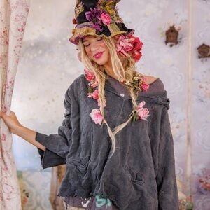 Magnolia Pearl Star Applique Fritza Hoodie Top -Ozzy ⭐️Sold Out⭐️  NWT